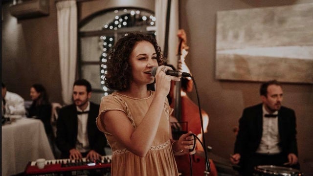 13 Best Wedding Bands in Paris (2025)