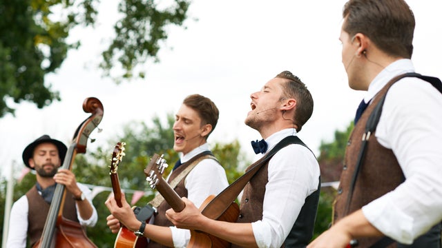 Hiring a Band for a Virtual Event – A Short Guide (2026)