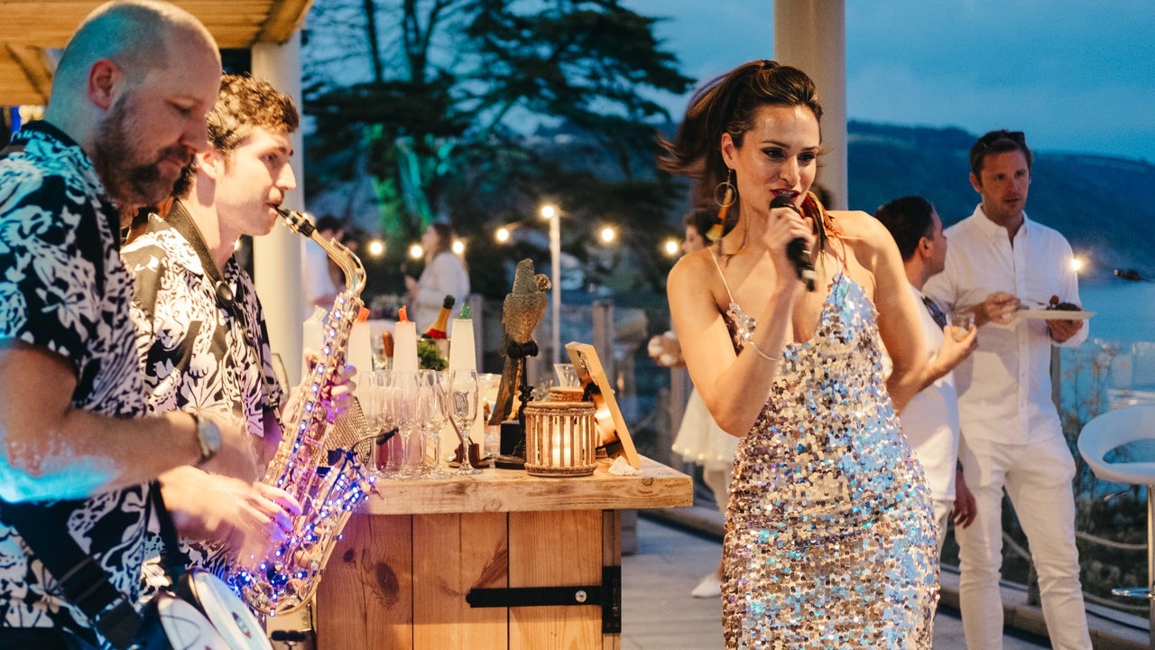 17 Best Wedding Singers in the UK (2025)