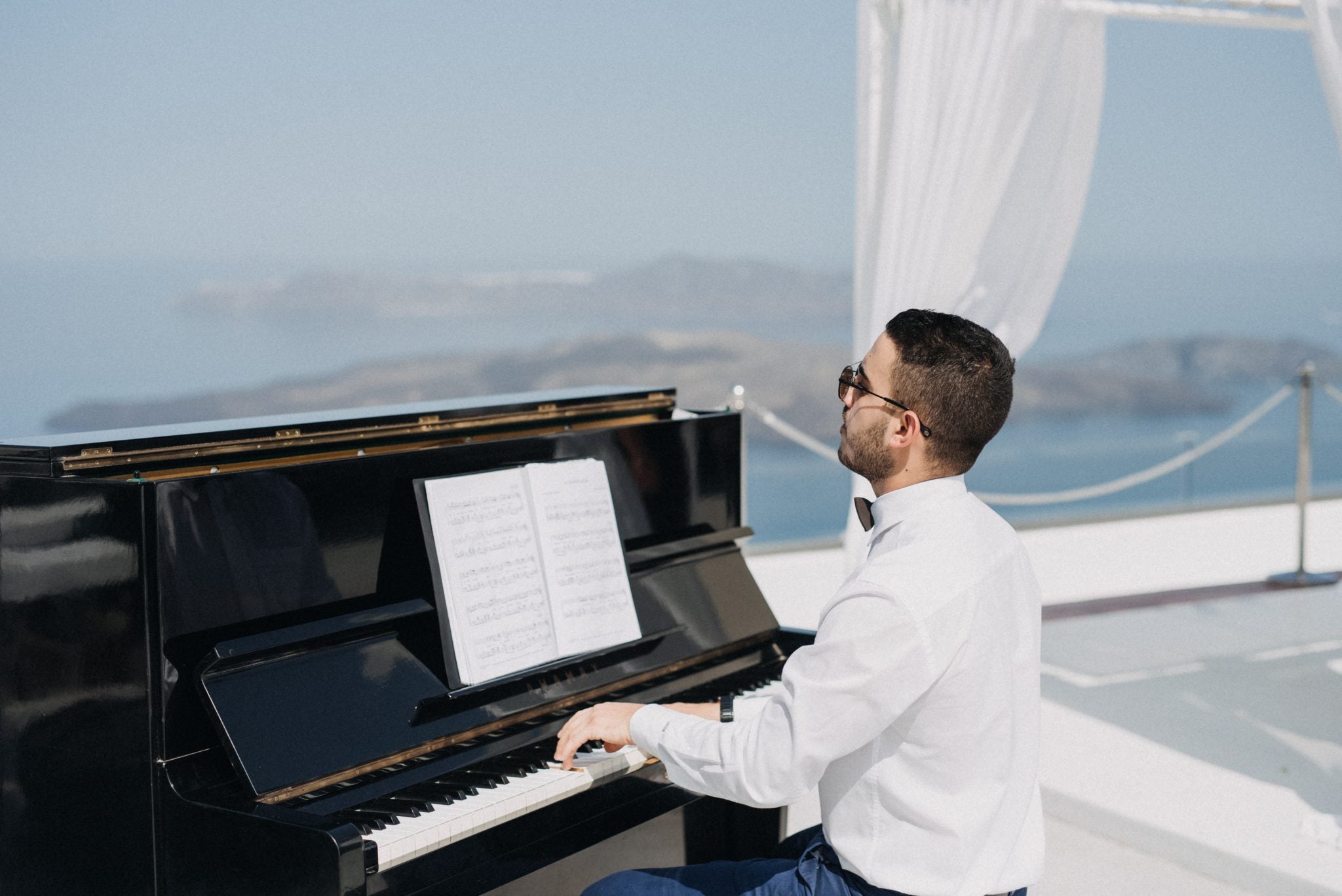 The Santorini Pianist