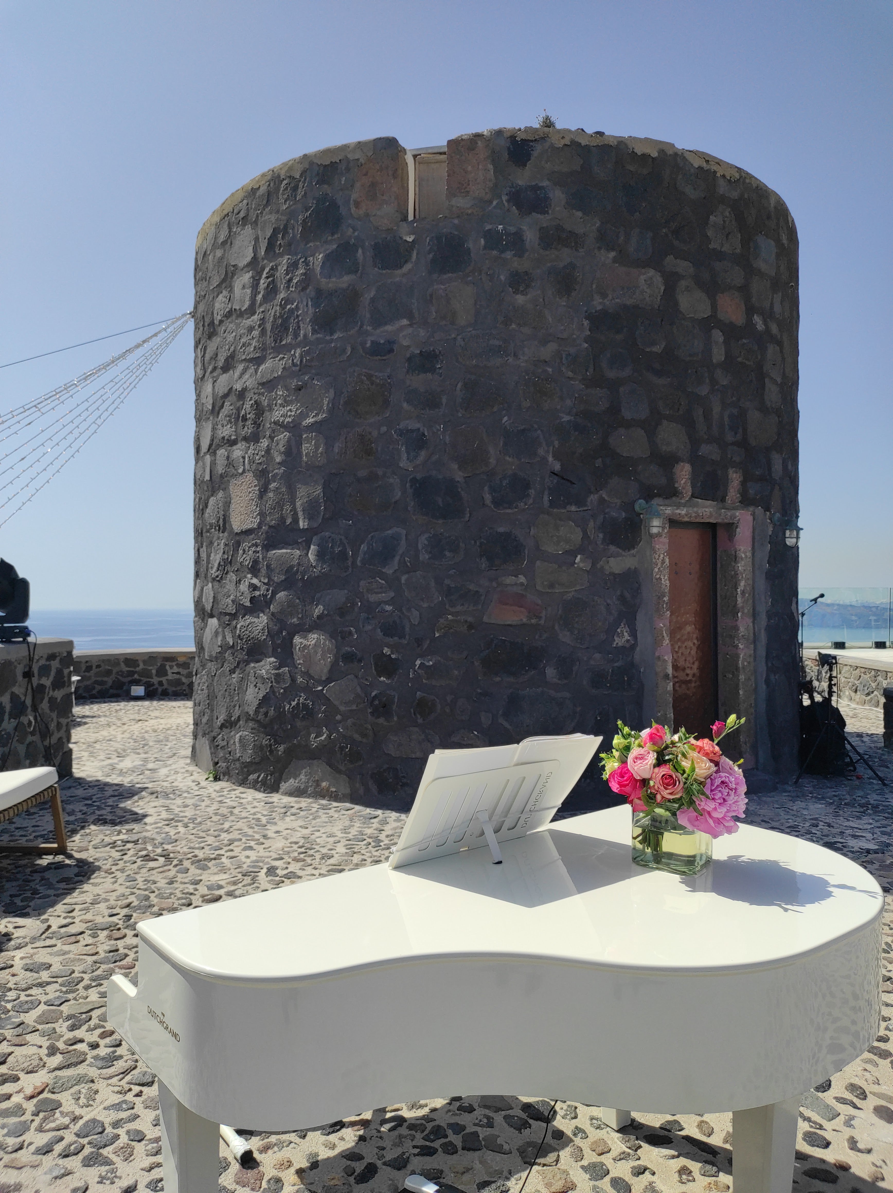 The Santorini Pianist