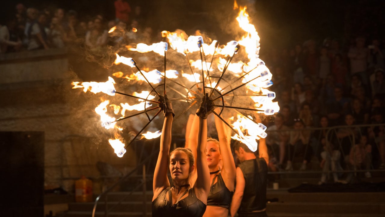 12 Entertainment Ideas For Weddings & Events (2025)