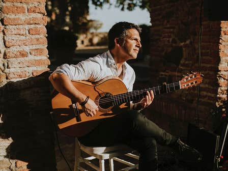 Costa Del Sol Guitarist