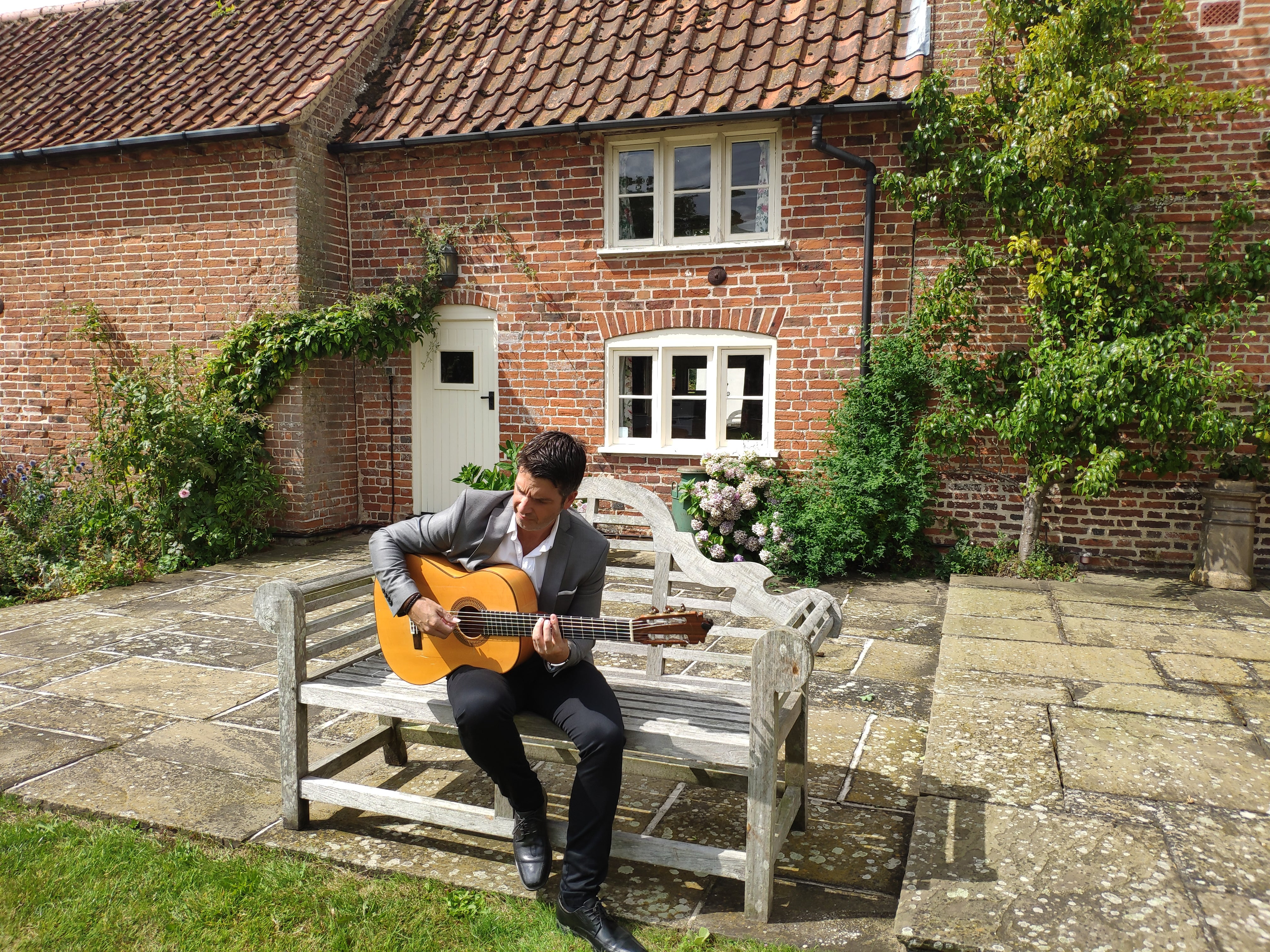 Costa Del Sol Guitarist