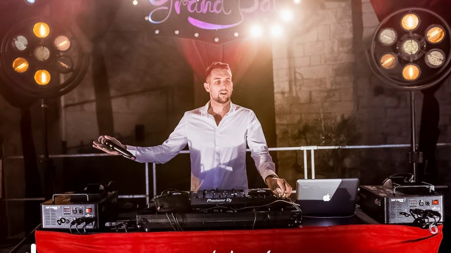 11 Best Wedding DJs in France For 2026