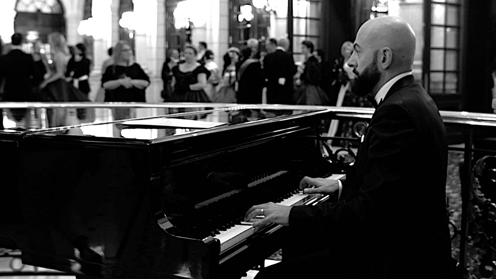 Filippo And His 88 Keys