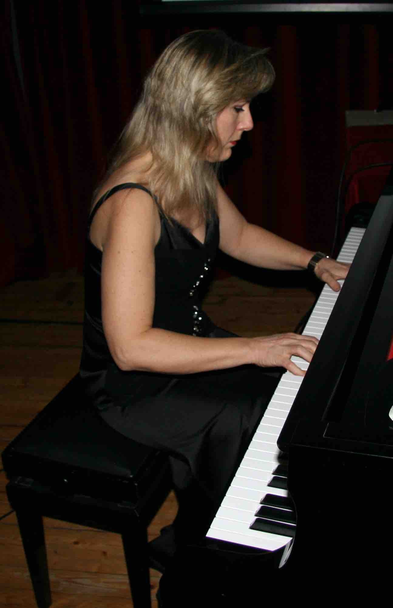 Sonia Pianist
