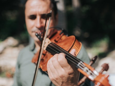 The Cyprus Wedding Violinist