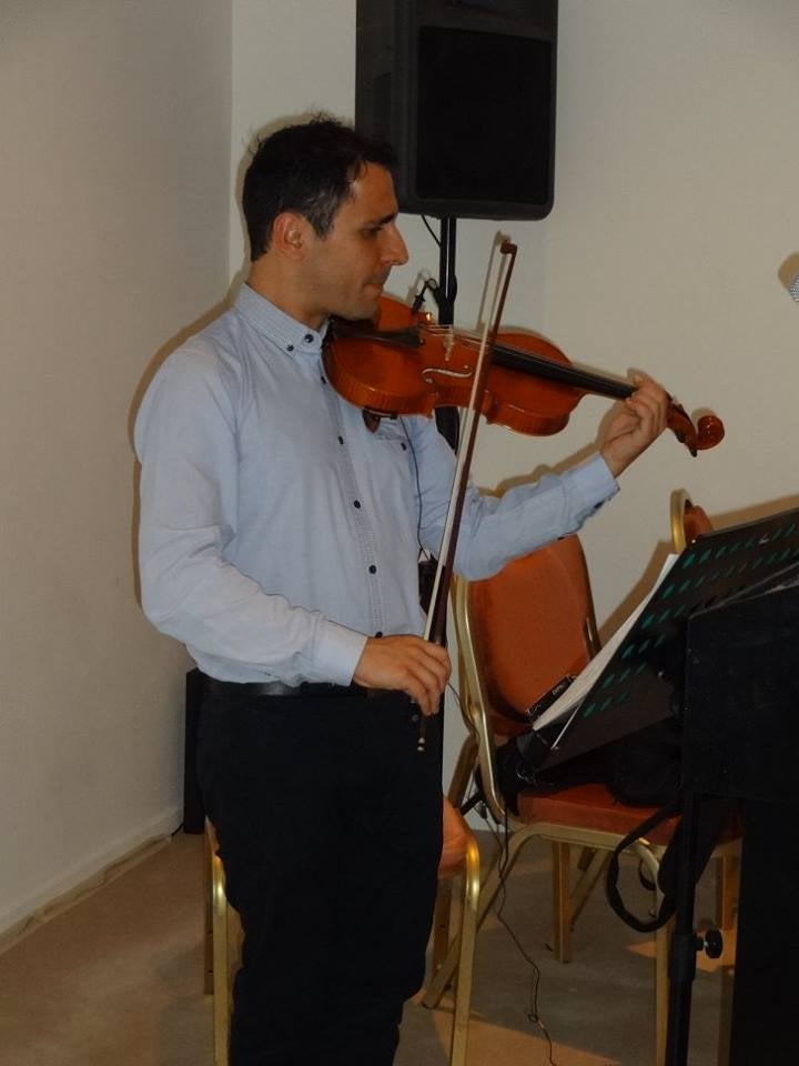 The Cyprus Wedding Violinist