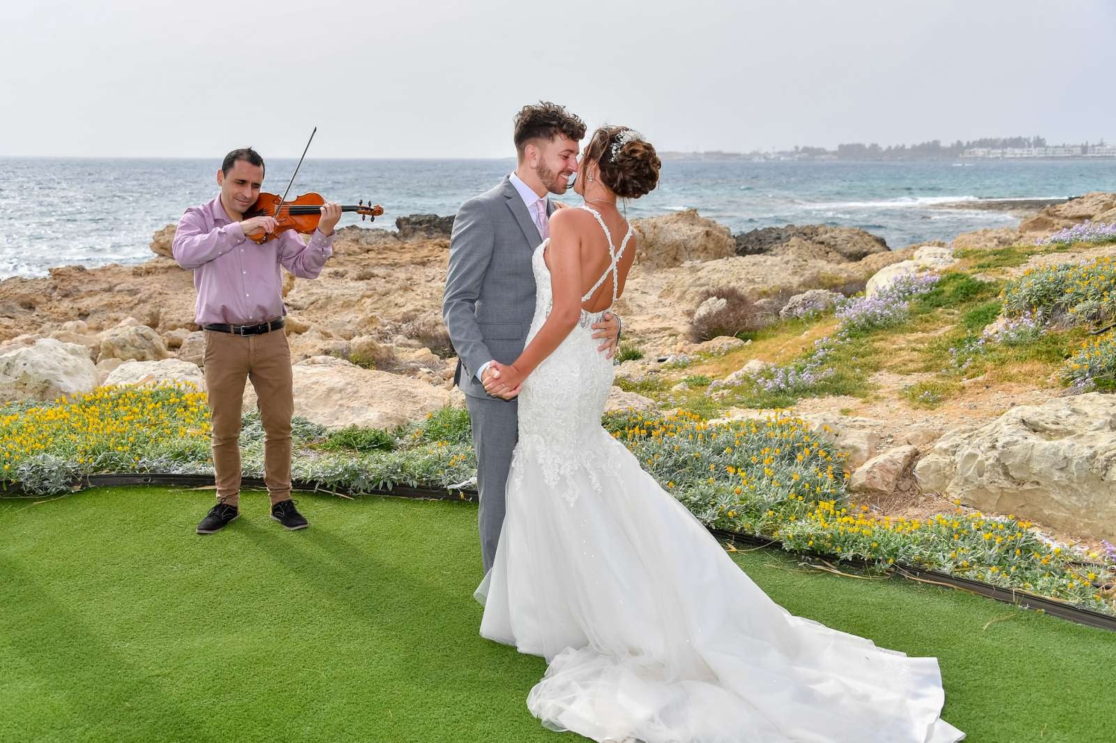 The Cyprus Wedding Violinist