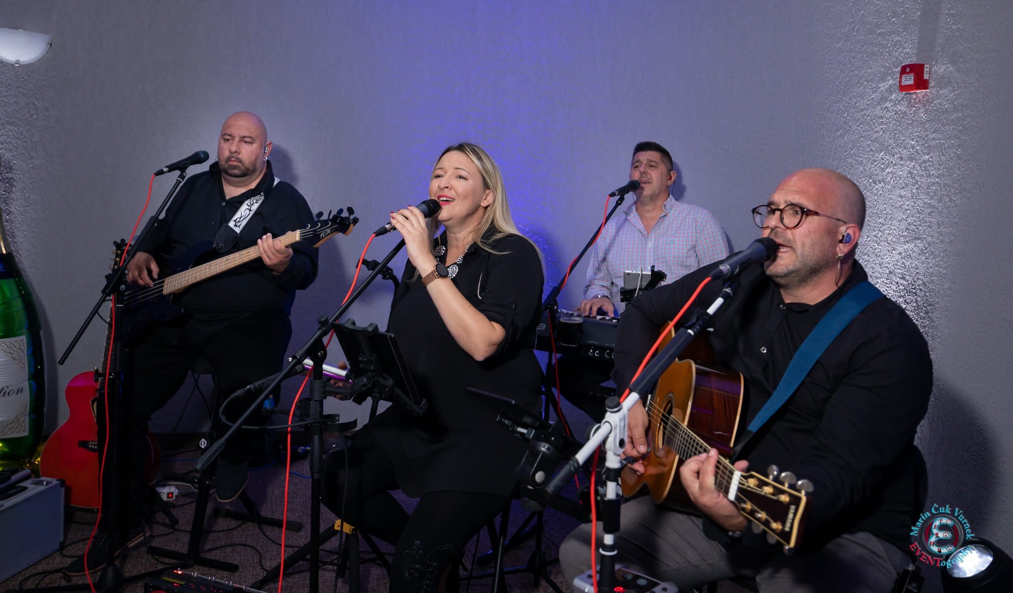 Cafe Acoustic Quartet