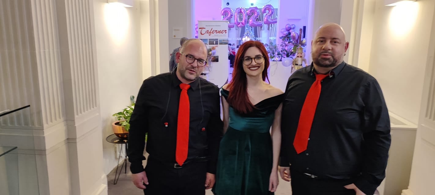 Cafe Acoustic Quartet