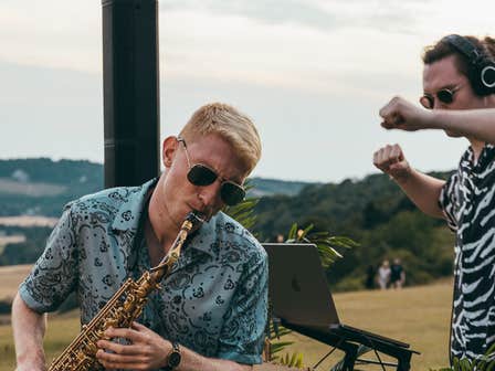 Sundown Sax & DJ