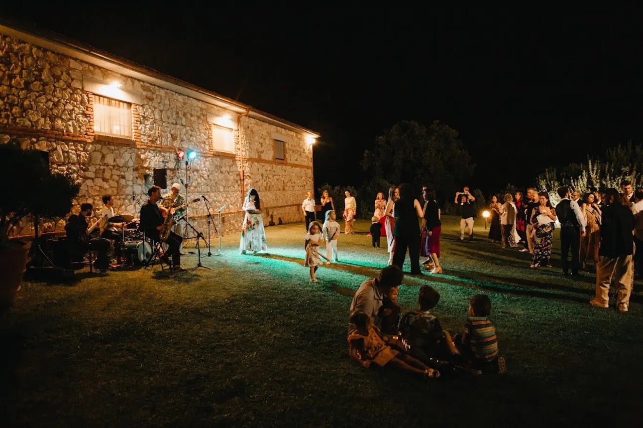 Tuscan Smooth Grooves