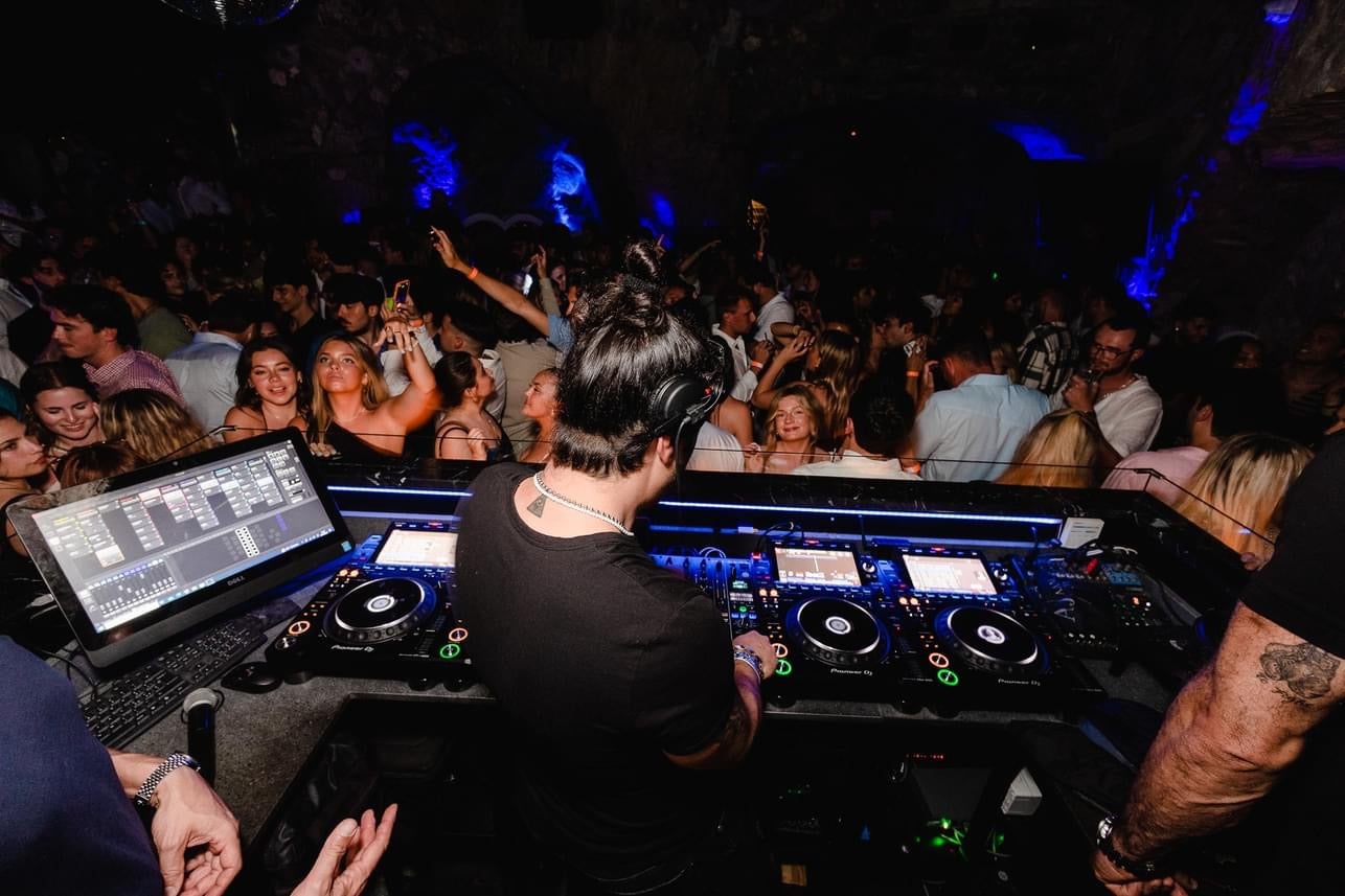 The Amalfi Wedding DJ