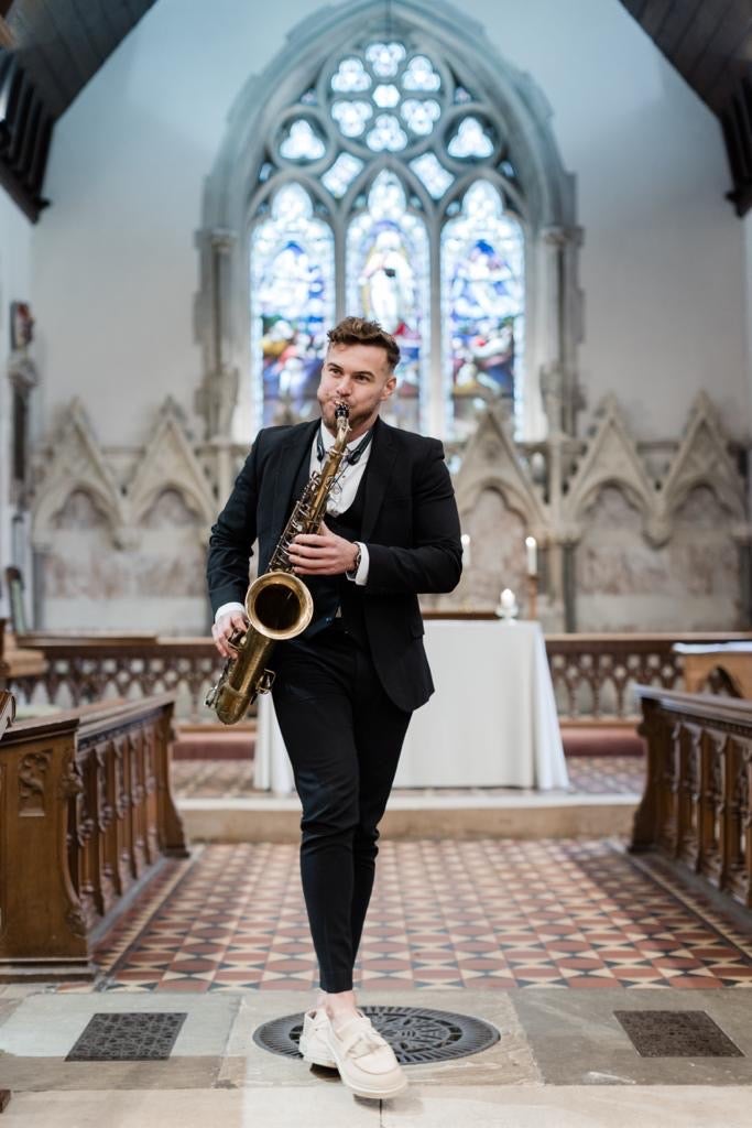 Infinity Sax DJ