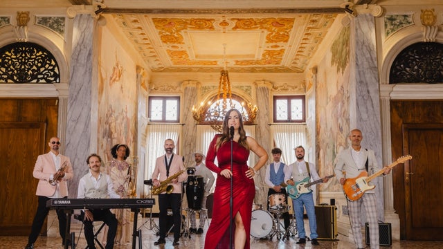 11 Best Wedding Bands in Venice For 2026