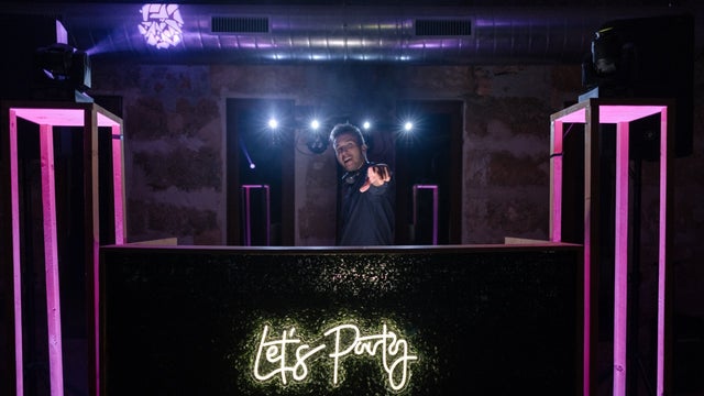 12 Best Wedding DJs in Spain For 2026