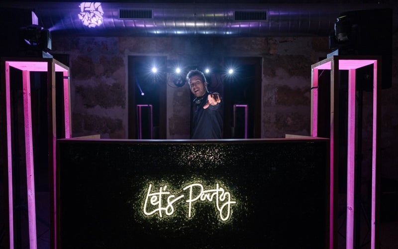 12 Best Wedding DJs in Spain For 2026