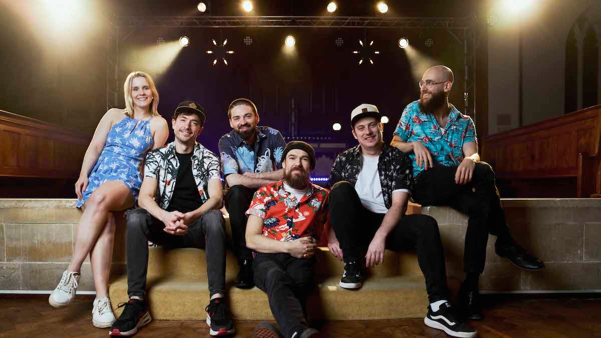 15 Best Wedding Bands in Hampshire For 2025