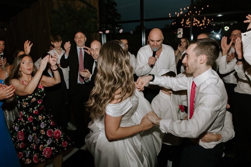 The Chuppah Singer