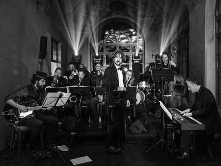 Nostalgia Big Band