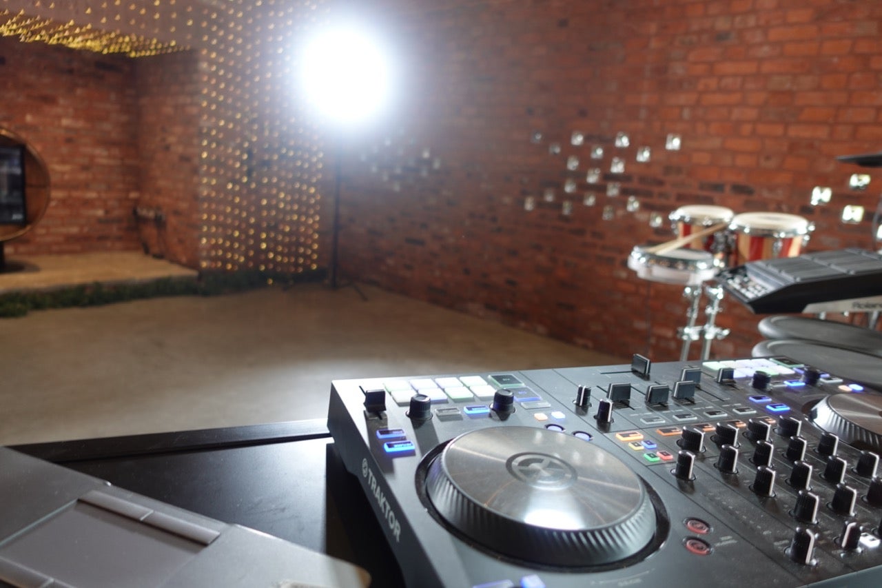 Good Vibes All Night