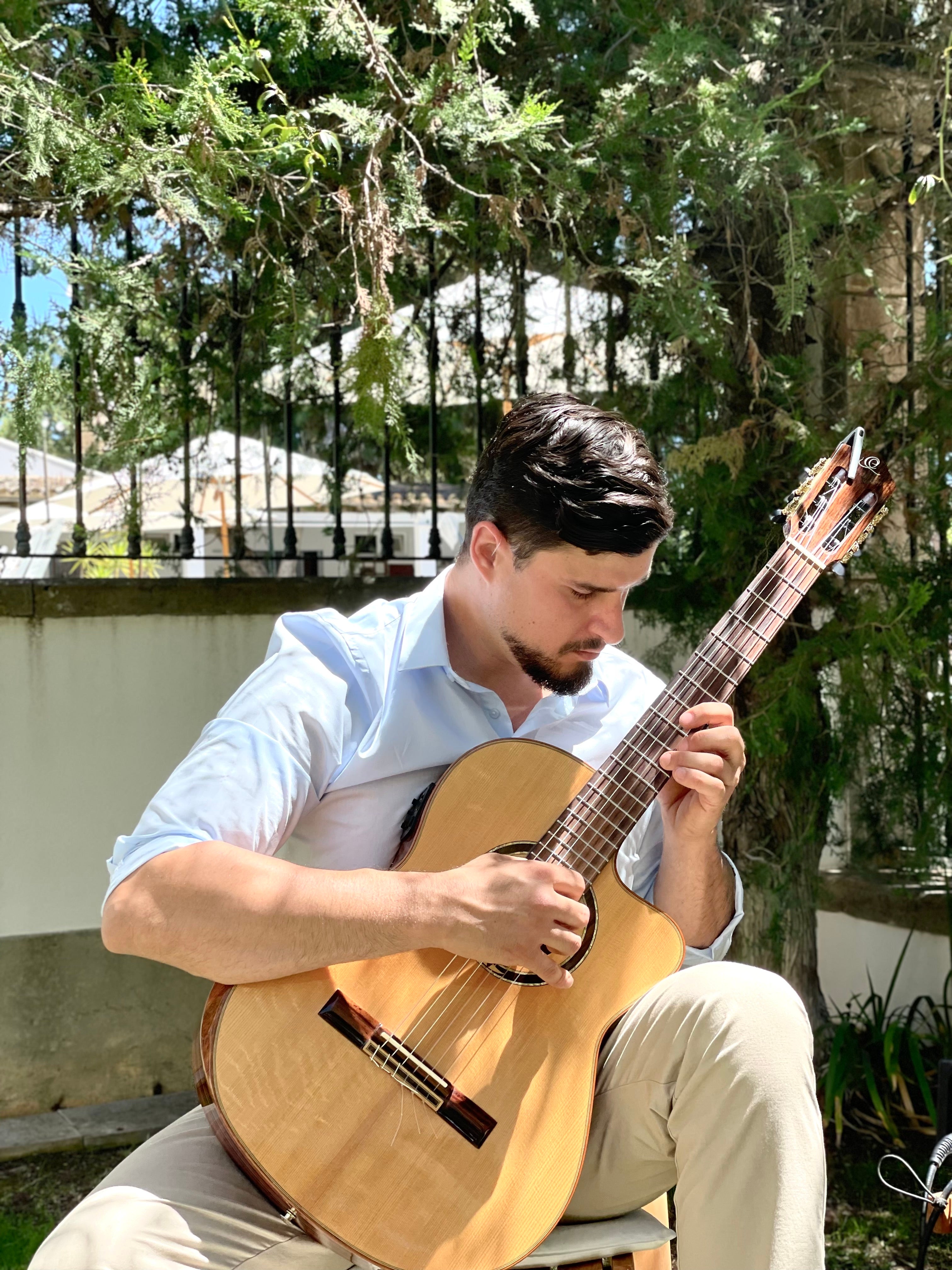 The Algarve Guitarist