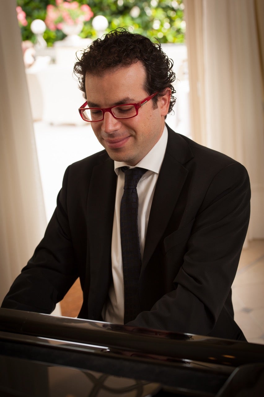 Garda Wedding Pianist