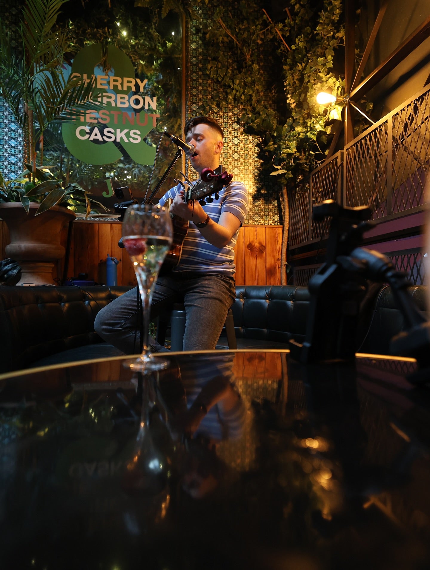 Dublin Singer Guitarist