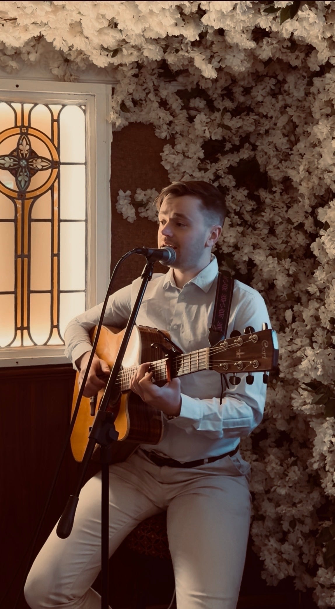 Dublin Singer Guitarist