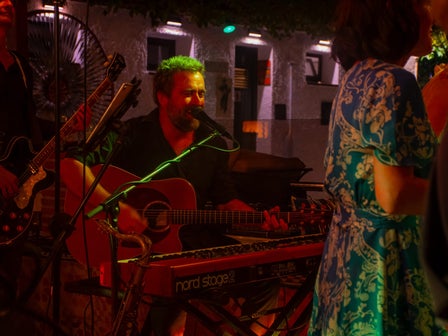 Costa Groove