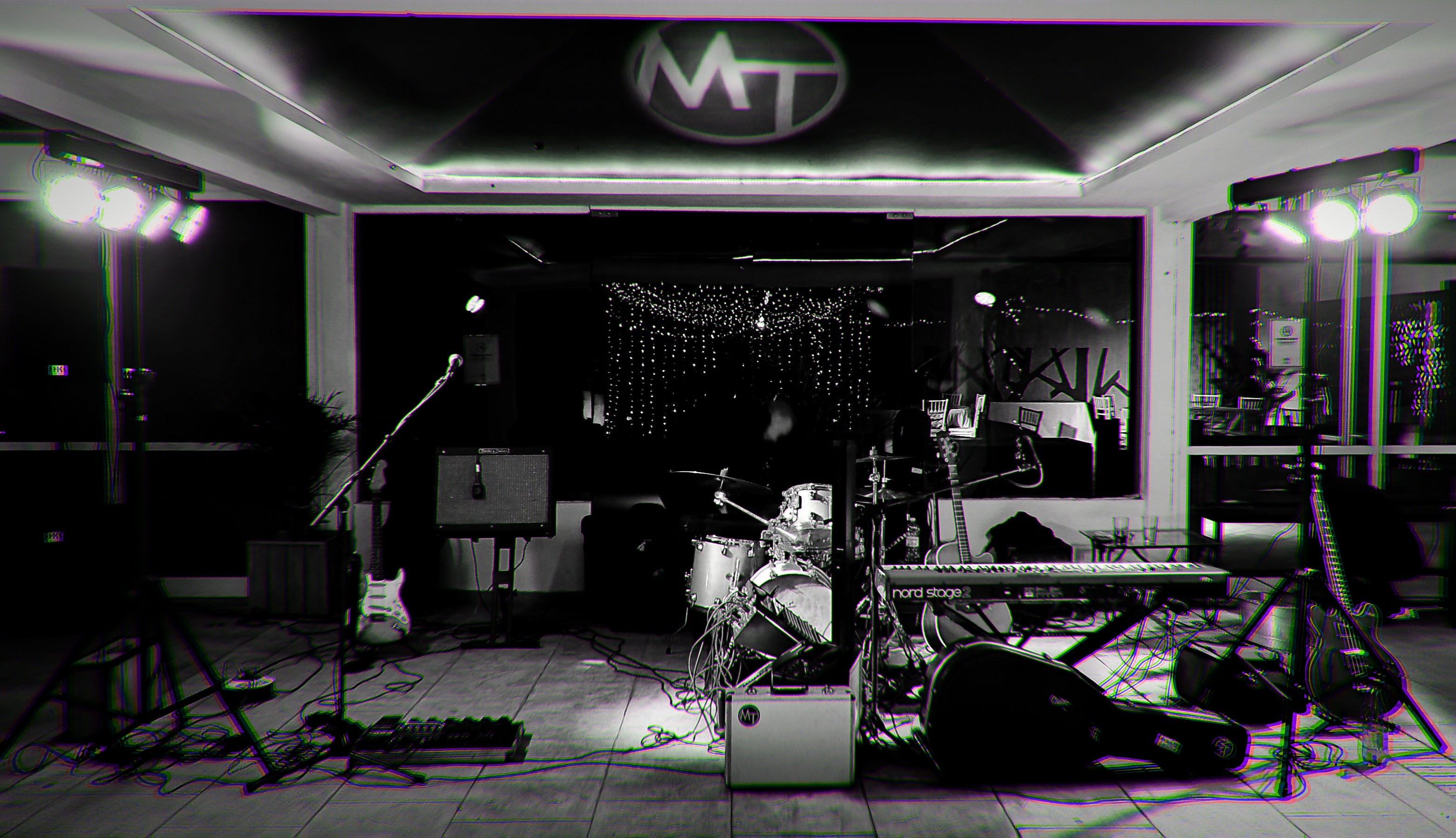 Costa Groove