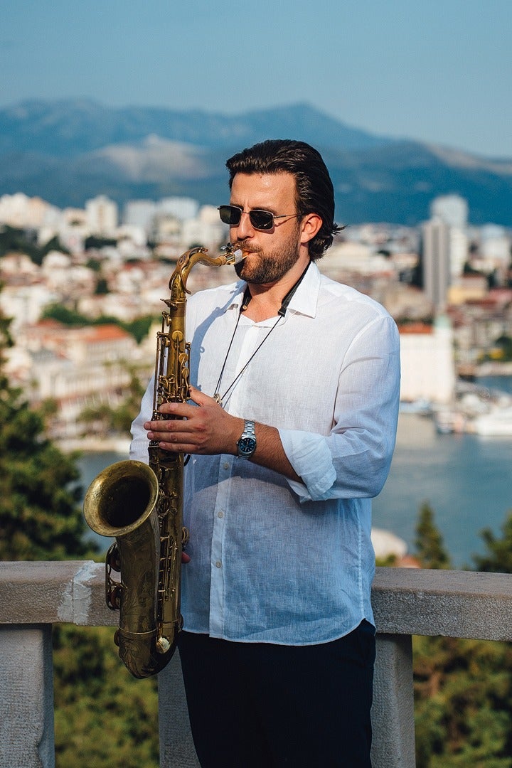 Split the Sax
