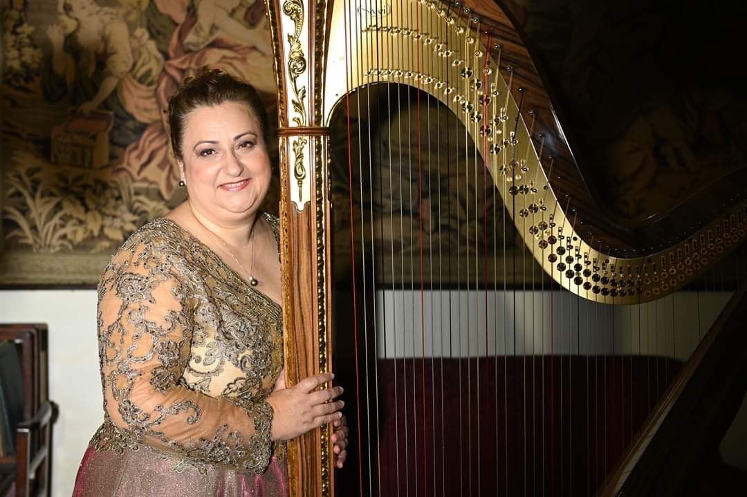 Lydia Harpist & Pianist