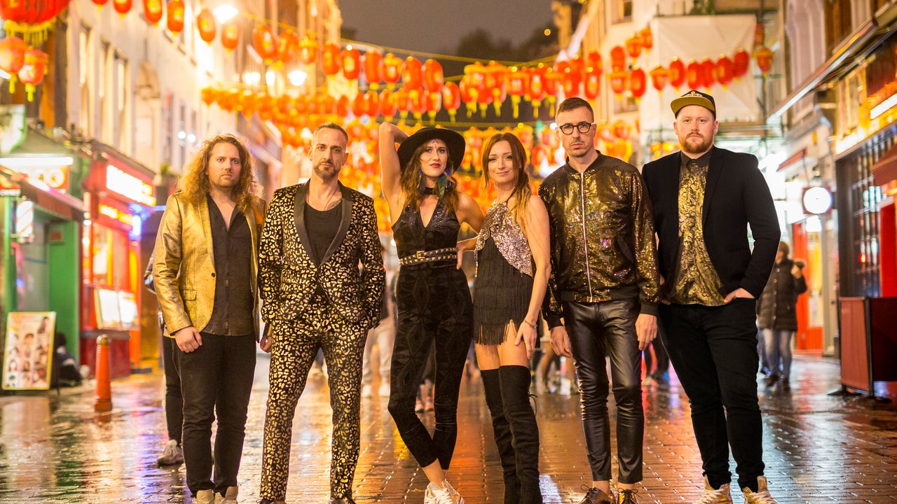 How To Hire A Band For New Year's Eve