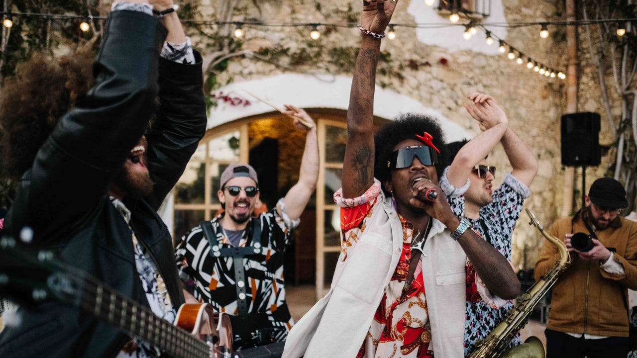 Hiring a Band for Destination Weddings in Dubai - A Short Guide (2025)