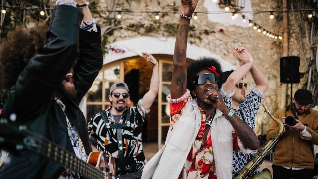 Hiring a Band for Destination Weddings in Dubai - A Short Guide (2026)