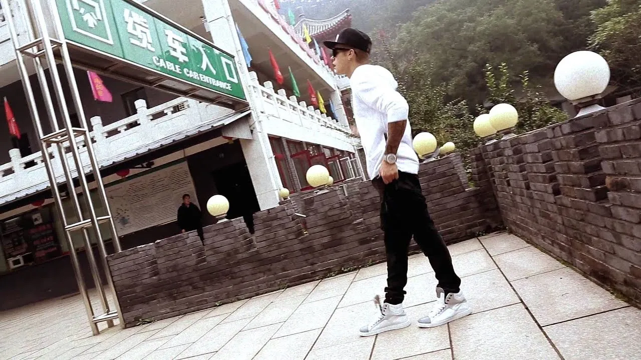 Video poster